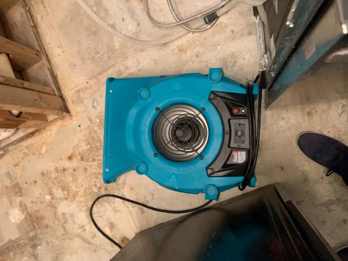 Air mover drying equipment for Mold Remediation & Removal in Topeka